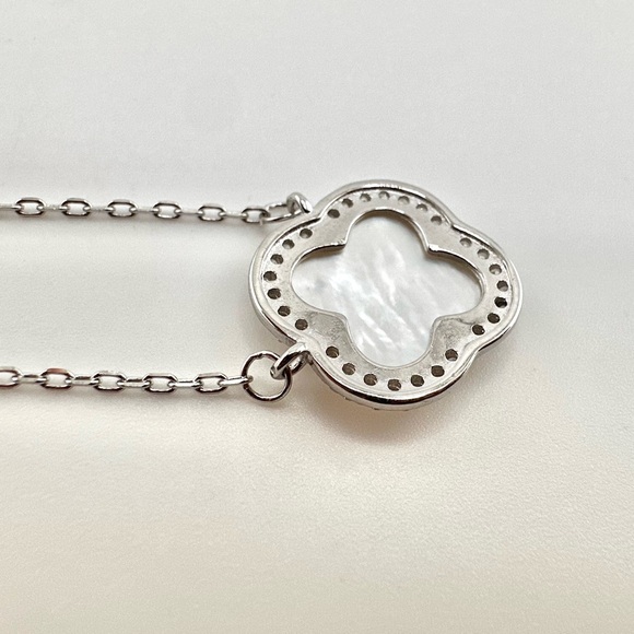 925 Sterling Sterling Mother Of Pearl 4 Leaf Clover Necklace - Picture 4 of 7